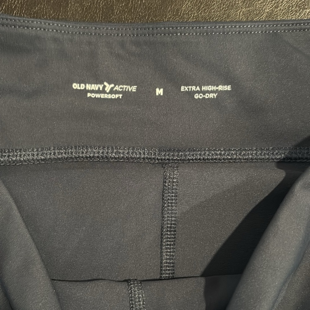 Old Navy Extra High Rise Go-Dry Skirt - Picture 3 of 6
